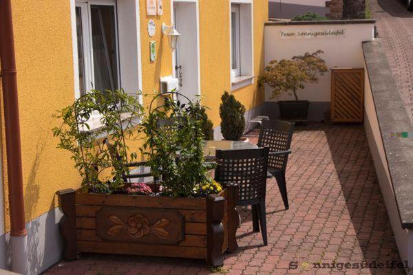 Sonnigesuedeifel Seffern Exterior foto